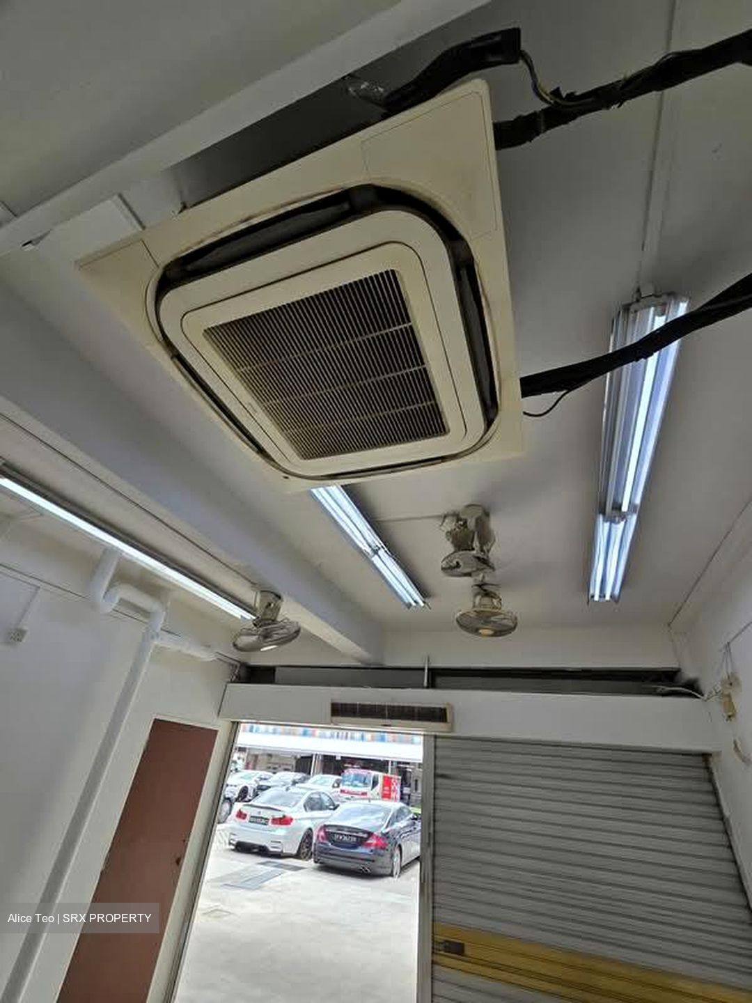 Upper Boon Keng Road (D14), Retail #544648521